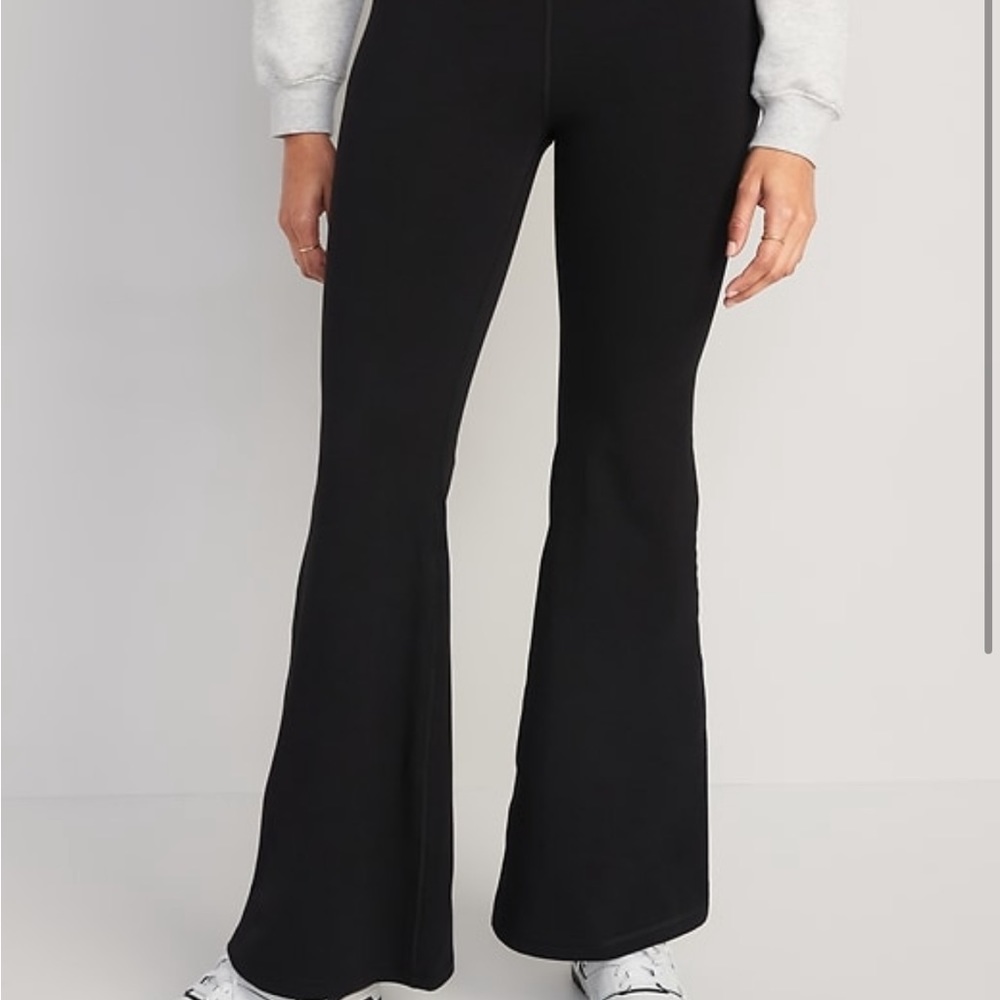 Old Navy extra High Waisted Power Chill Crossover Super Flare Leggings